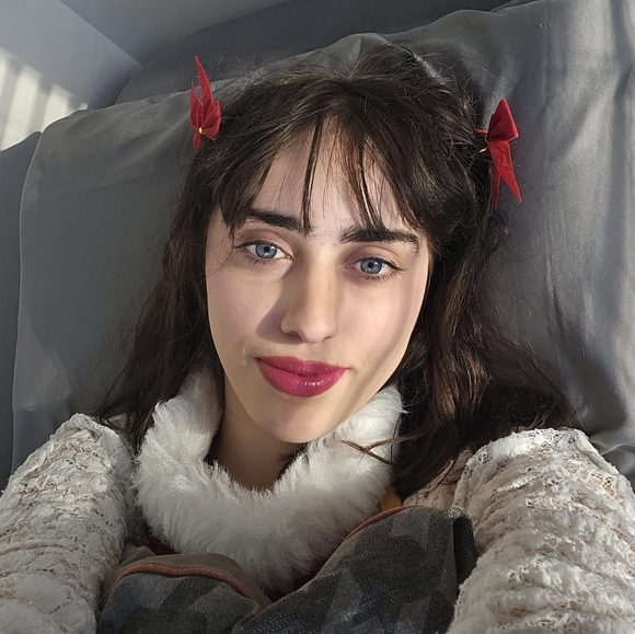 Meet your Posher, Angeline - Picture 1 of 1